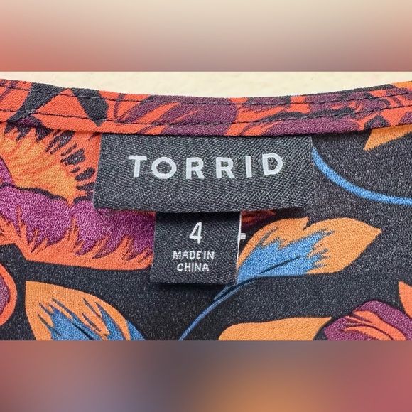 Torrid Bundle of 2 Georgette Pintuck Long Sleeve Button-Front Blouses Size 4/4X - Picture 4 of 7